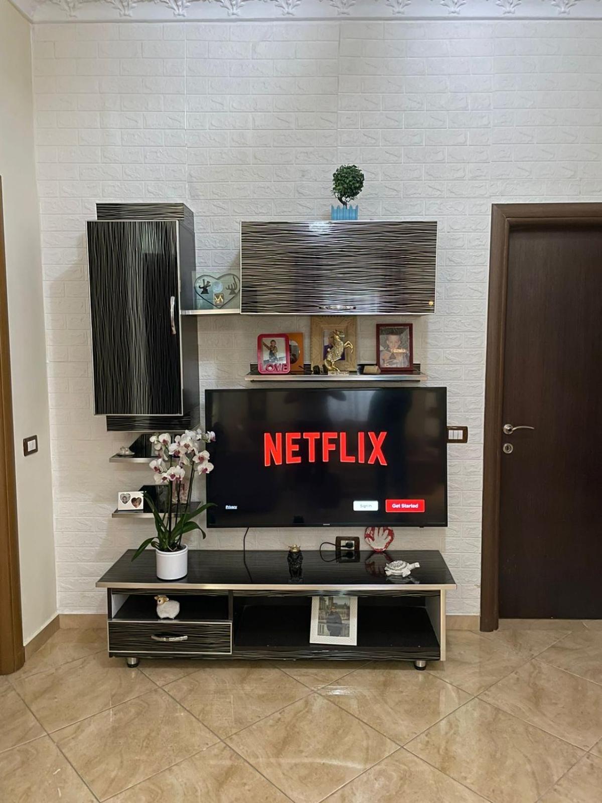 Anel'S Guesthouse Берат Экстерьер фото