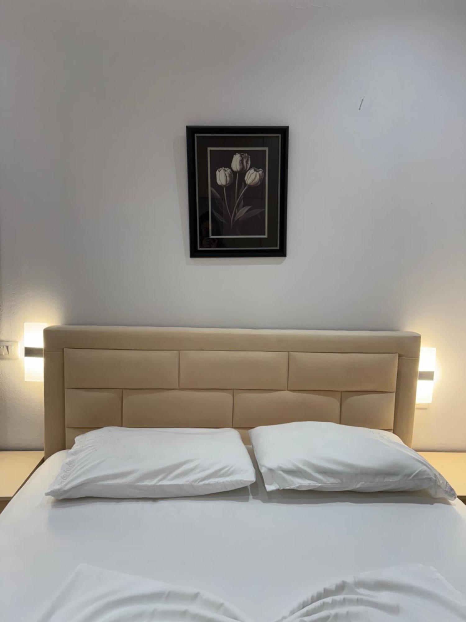 Anel'S Guesthouse Берат Экстерьер фото