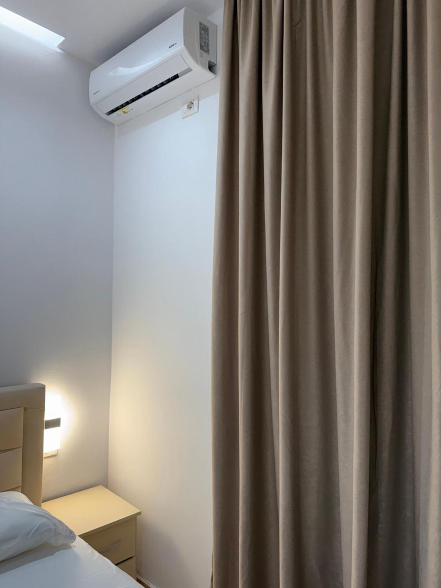 Anel'S Guesthouse Берат Экстерьер фото